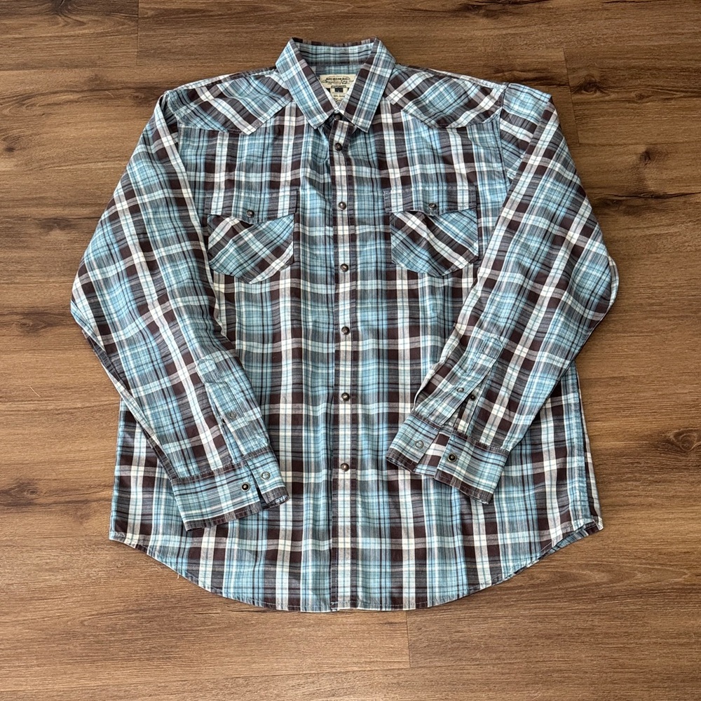 Men's American Rag Blue and Brown Plaid Button Down Shirt. Size L